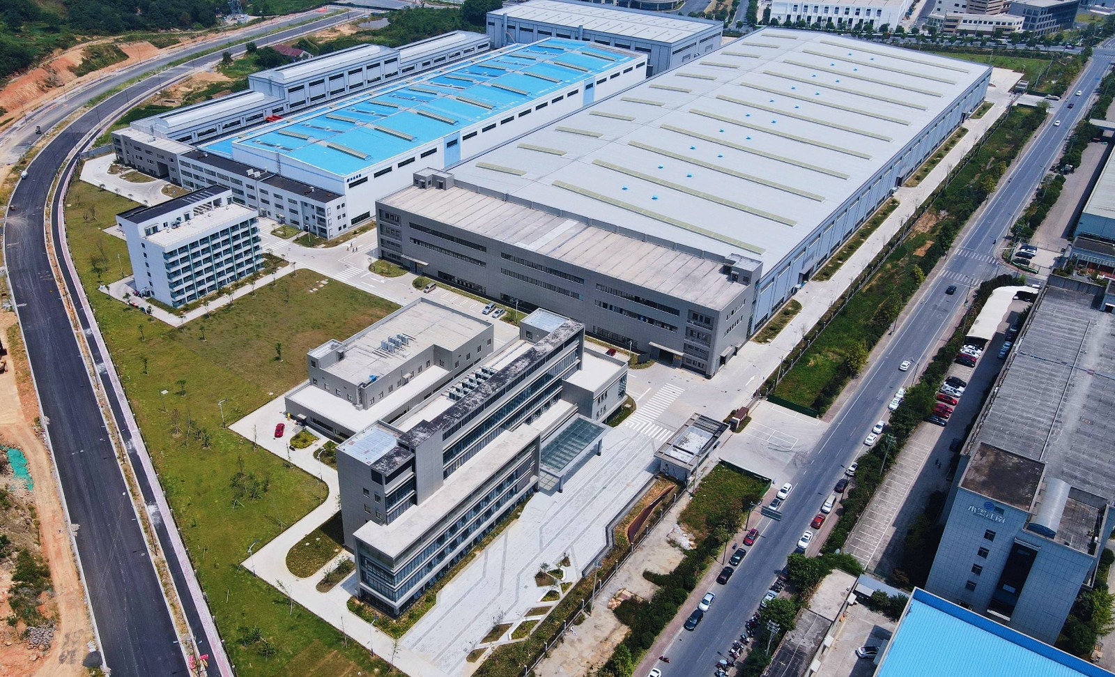 1668147166996477.jpg 省二輕集團申達機器公司廠區(qū)鳥瞰.jpg