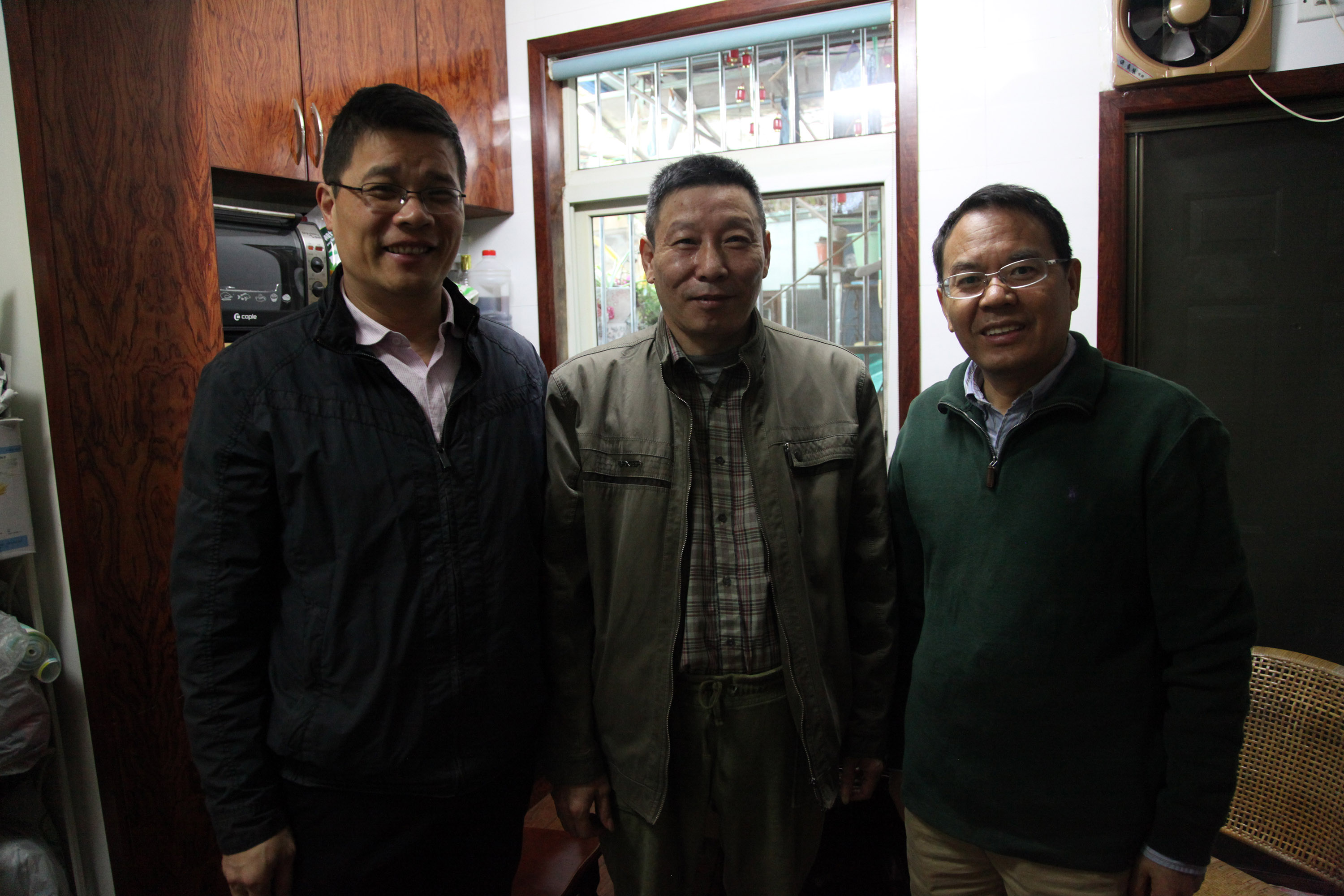 集團(tuán)副總經(jīng)理、黨委委員徐旭陽慰問困難黨員