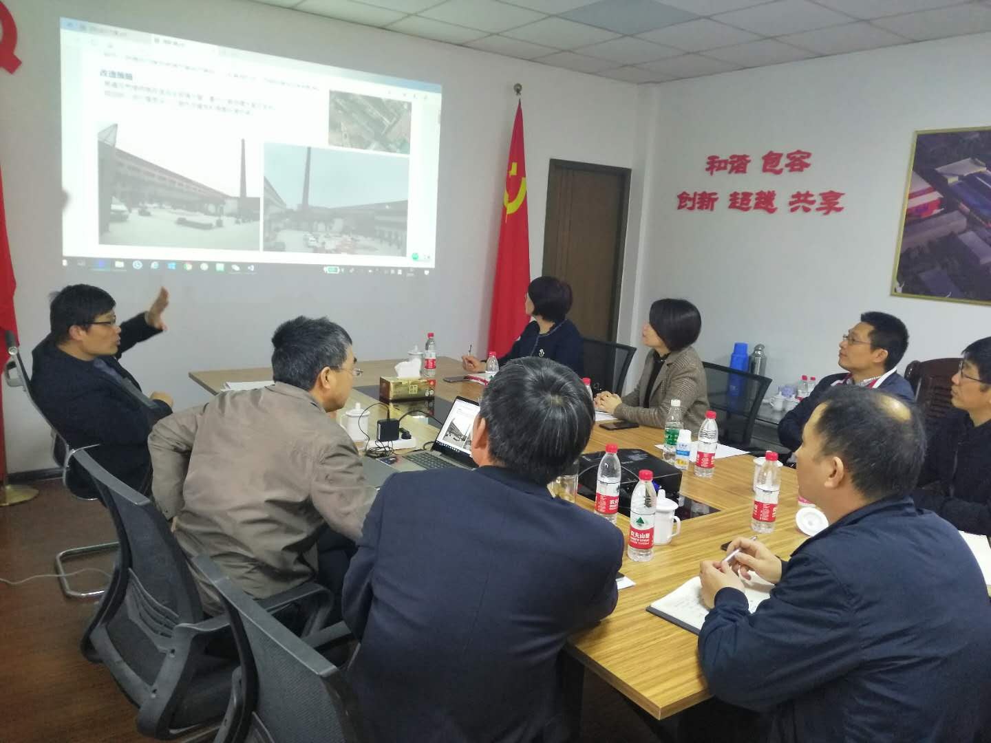 商業(yè)公司召開(kāi)信聯(lián)鋼廠二期工程改造項(xiàng)目現(xiàn)場(chǎng)推進(jìn)會(huì)