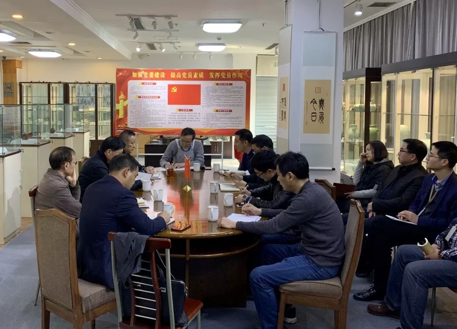 集團(tuán)公司黨委書(shū)記虞岳明蒞臨我公司開(kāi)展“三服務(wù)”活動(dòng)