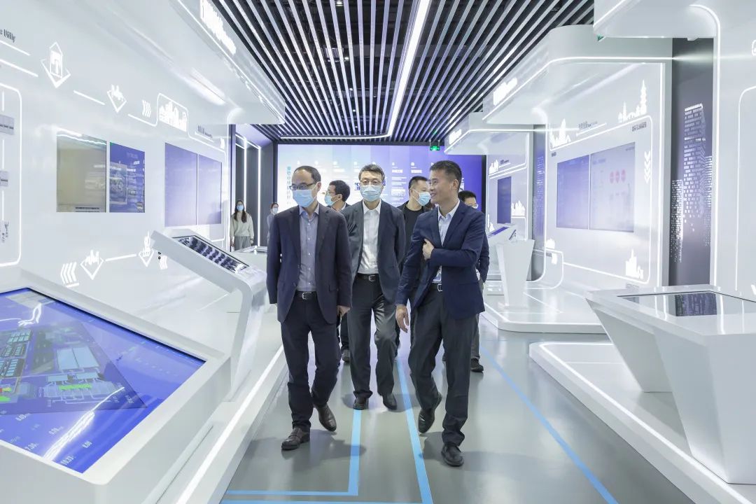 省國資委黨委委員、副主任姜揚劍赴省二輕集團參股中控信息考察指導