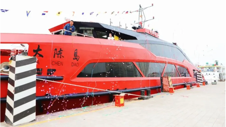 “大陳島”號(hào)豪華客輪抵達(dá)椒江，省二輕集團(tuán)國瑞科技公司配套全船套電氣設(shè)備