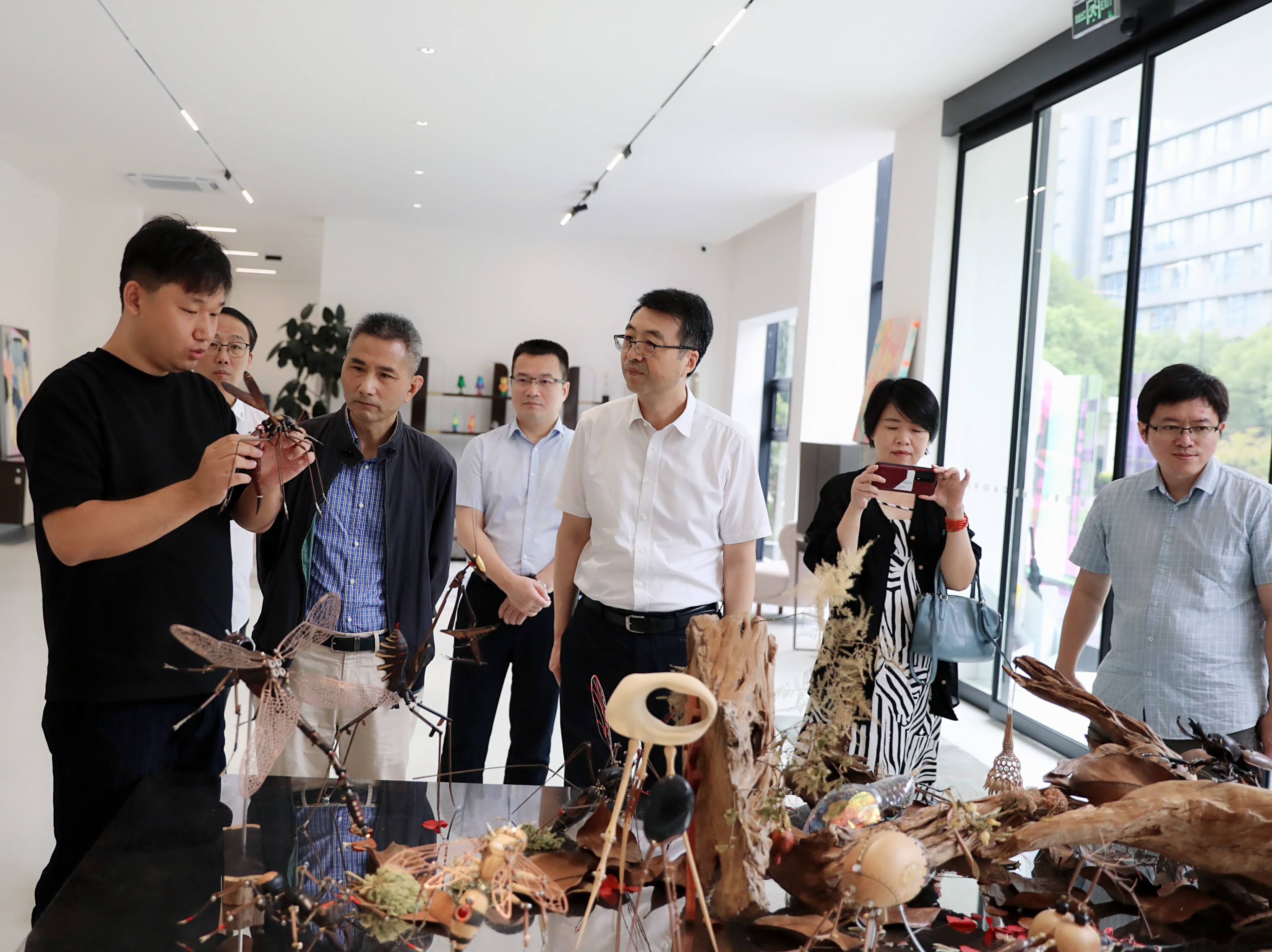 吳敏帶隊(duì)考察杭州每宿PARK