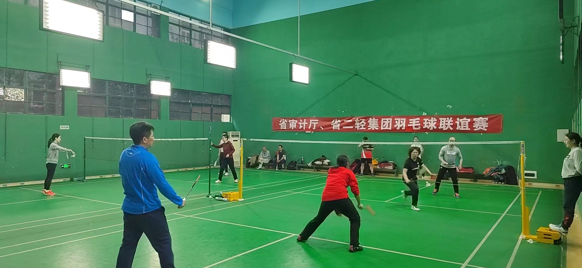 省二輕集團(tuán)與省審計(jì)廳開展喜迎亞運(yùn)·羽毛球聯(lián)誼比賽