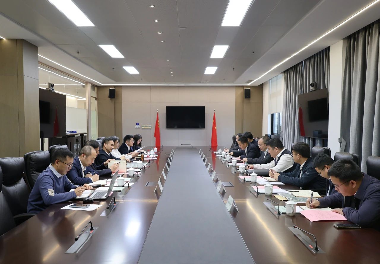 湖州市人大常委會(huì)副主任、吳興區(qū)委書(shū)記趙如浪一行到訪省二輕集團(tuán)